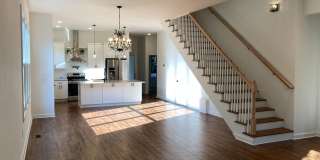 Room in 4 Bedroom Home at Dill Ave SW Gallery 1