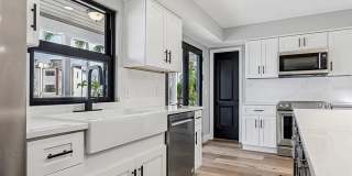 Luxury Furnished Waterfront Home – 4BR/4BA | Designed for Flexible Mid-Term Stays Gallery 19