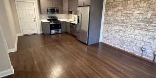 2230 North Sawyer Avenue Gallery 4