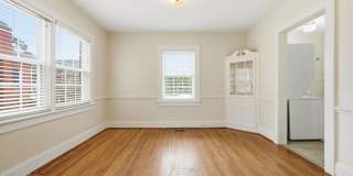 Gorgeous Home in Downtown Lillington! Gallery 24