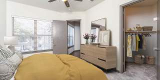 Crest at Park Central Apartments Gallery 48