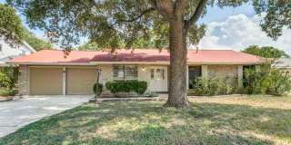 RENOVATED 4-BEDROOM IN CAMELOT, NORTH EAST ISD Gallery 1