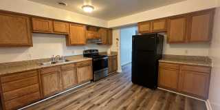 Coleman Place 3-bedroom, 2-bath Condo Gallery 8