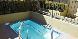 Burbank Village Apartments Gallery 15