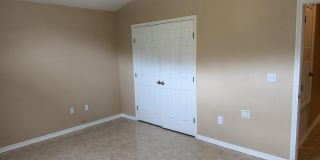 5925 ROUND TABLE Road Gallery 15