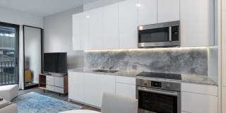 987 Queen St #708 Gallery 7