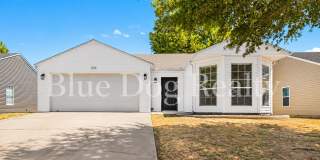 3 Bedroom 2 Bathroom Home in Bentonville Gallery 1