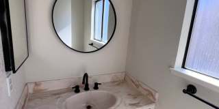 Charming 2-bedroom, 1.5-bathroom Gallery 19