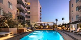 The Avenue Hollywood Gallery 40