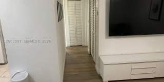 9437 SW 76th St Gallery 4