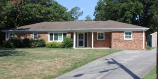 Beautiful Single Family Home in Great Neck Estates Gallery 1
