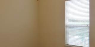 4 Bedroom 2 Bathroom Creekside At Georgetown Village Home Gallery 4