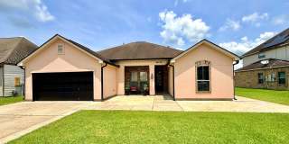 Beautiful 4BR Home with Scenic Lake View Backyard Gallery 1