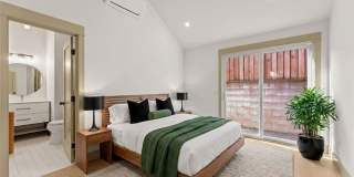 5409 Magnolia Gallery 1