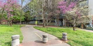 Awesome 1BR Loft Style Condo Overlooking Midtown! Gallery 36