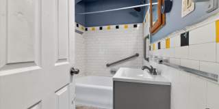 $1550 4 bedroom Gallery 15