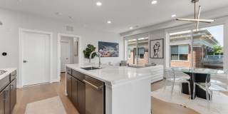 635 Slaters Ln Gallery 5