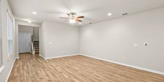 Beautiful 4bd/3.5ba Home! Upstairs Bonus Room & Faces Greenbelt in South Austin! Gallery 10