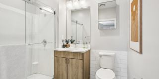 Onyx Gallery 20