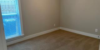 One level home with 2 Car Garage! Gallery 30