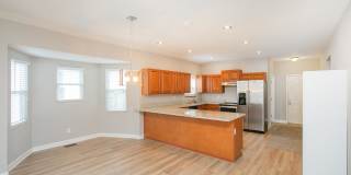 1014 Douglas Avenue Gallery 9