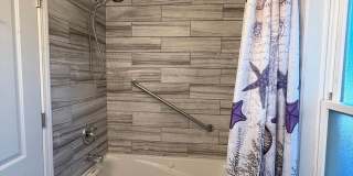 Beautiful Furnished 3BR/2BA Home in Prime Lincolnwood Location – Top-Rated Schools Gallery 16
