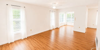 Annual unfurnished   **55+**     2/2 villa downtown Sarasota Gallery 12