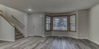 Spacious 4 Bedroom/2.5 Bath Hazell Dell Home! Gallery 5