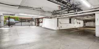 960 Larrabee St Gallery 24