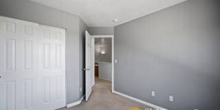 Beautiful Townhome in Excellent West Valley Area Gallery 17
