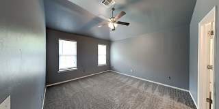 Very Nice and Spacious 3 Bedroom 2 Bath Home in Mustang Schools Gallery 7