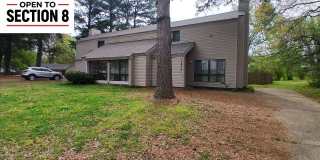 Newly Refreshed 3 bedroom 2 bath Duplex - Open To Section 8 Gallery 1