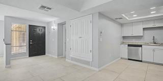 Charming 2 Bed / 2 Bath Downstairs Unit with Great Amenities! Charming 2 Bed / 2 Bath Downstairs Unit with Great Amenities! Gallery 1