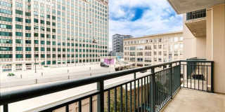 3040 Peachtree Road Gallery 18