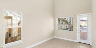 Luxury 3/2.5 Townhome Gallery 11