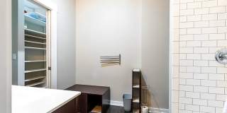 OTR- 1 bed 1 bath condo Gallery 21