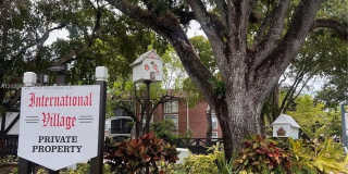 3760 Inverrary Dr Gallery 1