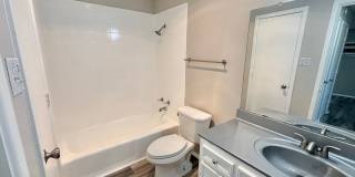 Westlake Apartments Gallery 39