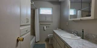 Cute 4 bedroom home in Shawnee Gallery 29