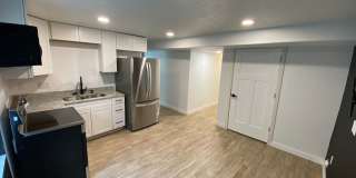 Beautiful House with basement apartment Gallery 27