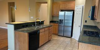 Beautiful 4 Bedroom, 2.5 Bath Oakley Home W/ Large Yard Gallery 7