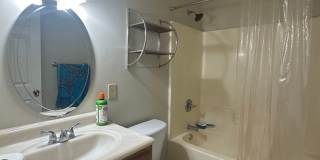 Large 4 Bedroom, 3 bathroom house near Downtown Gallery 31