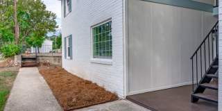 Charming 1-bedroom, 1-bath apartment located in the highly sought-after Rosewood area! - Apt 1 Gallery 3