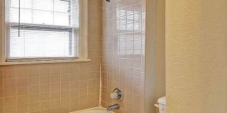 Historic Charm Meets Modern Comfort at Old English Court Gallery 10