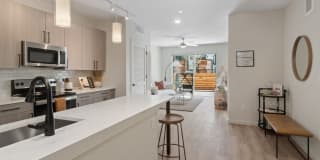 AMLI Broadway Park Gallery 2