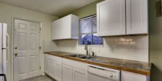 Students Welcome!  5 Bedroom home in West Fort Collins Gallery 16