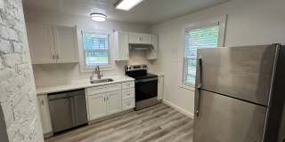 Cute 3 Bedroom, 1 Bathroom House on Sunset Hill! Gallery 6