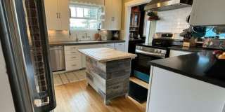 4Bd/2.75Ba Seattle Home Gallery 16