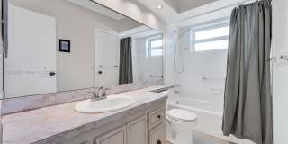 5000 NW 36th St Gallery 10