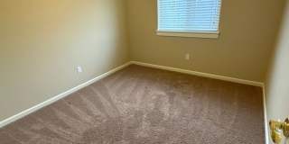 NE 3 Bdrm, 2.5 Bath 1450 sq ft House w/AC and Gas Heat,  All Appliances, Dbl Garage Gallery 15